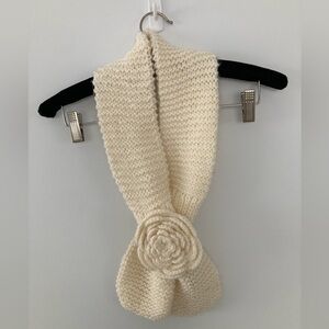H&M Keyhole Flower Scarf